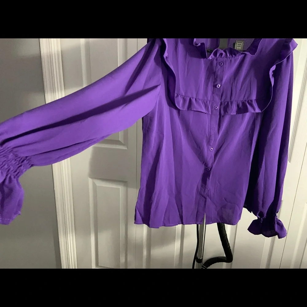 NWT Purple Blouse with Ruffles (XL12) - Picture 6 of 9